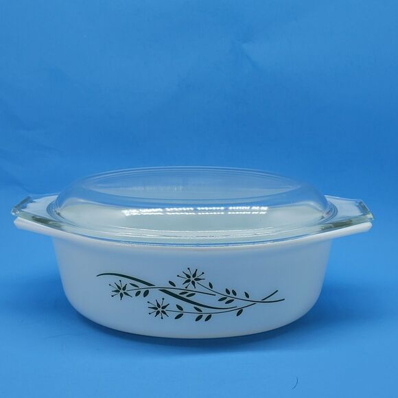 Pyrex Chartreuse Honeysuckle Casserole Dish Clear Glass Lid Ovenware 1.5 Quart - Picture 1 of 10